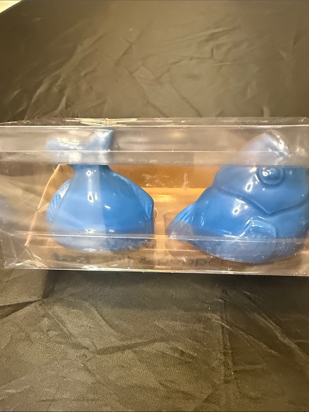 Tag Blue fish salt and pepper shaker Accent Set or use as a dinner piece
